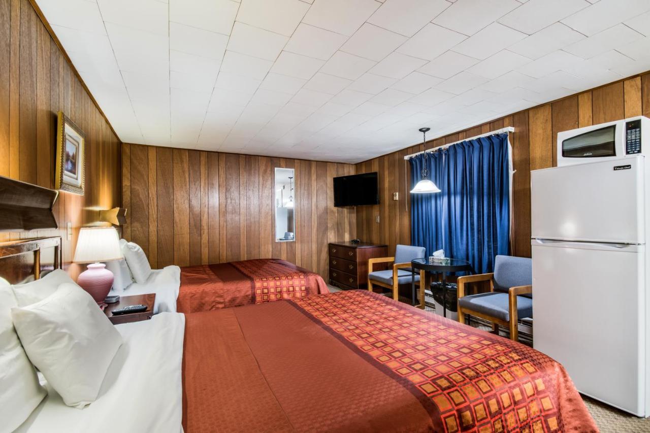 Highland Motel 2*