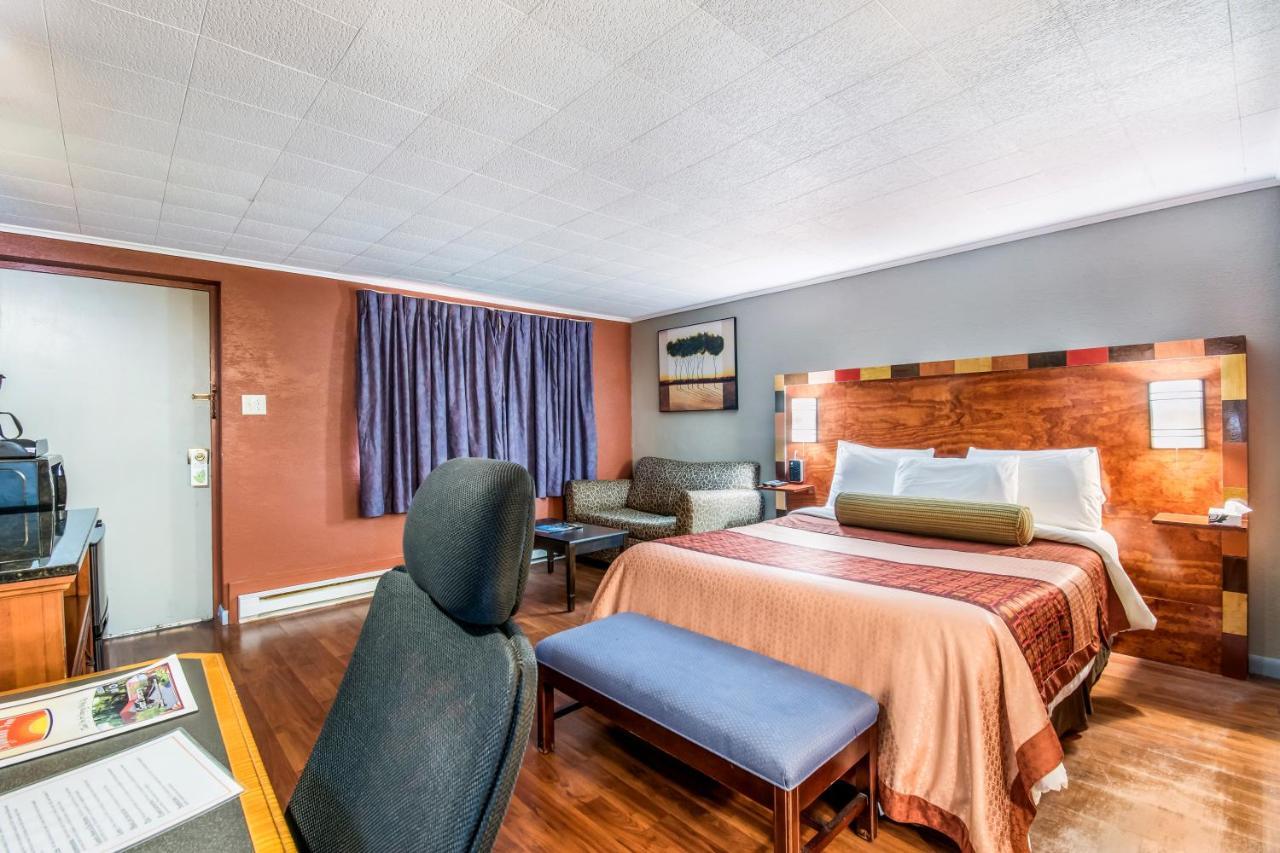 Highland Motel 2*