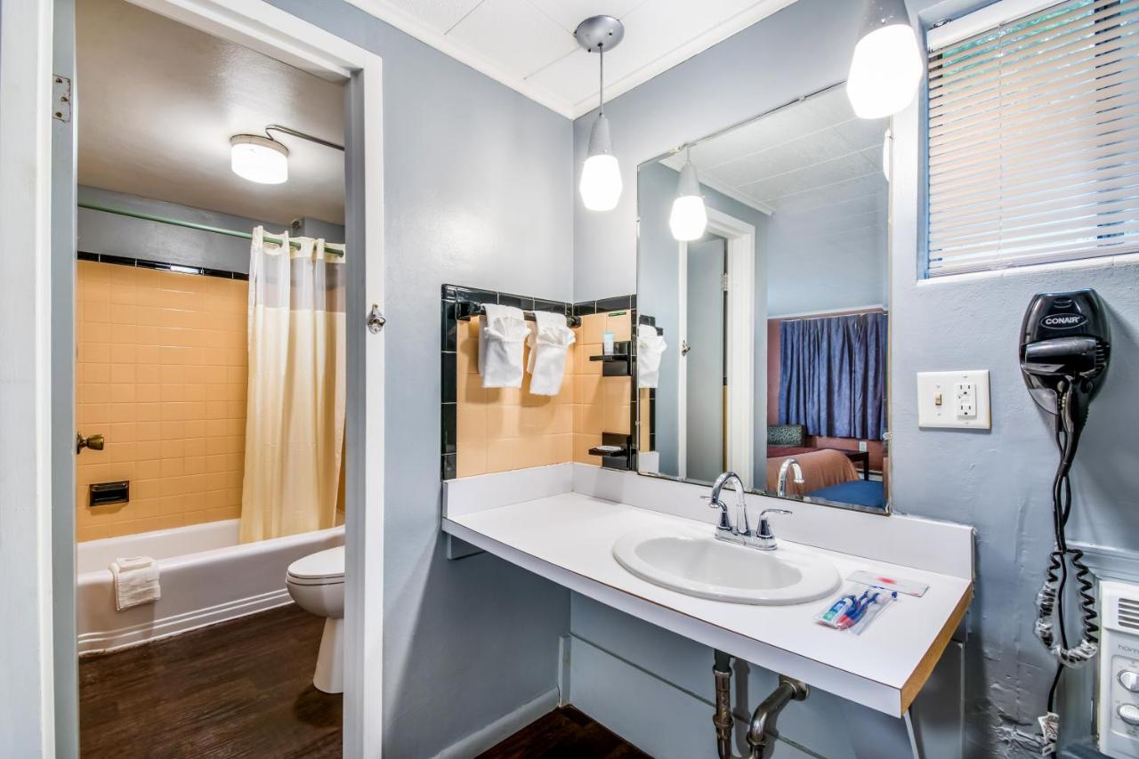 Highland Motel New Cumberland